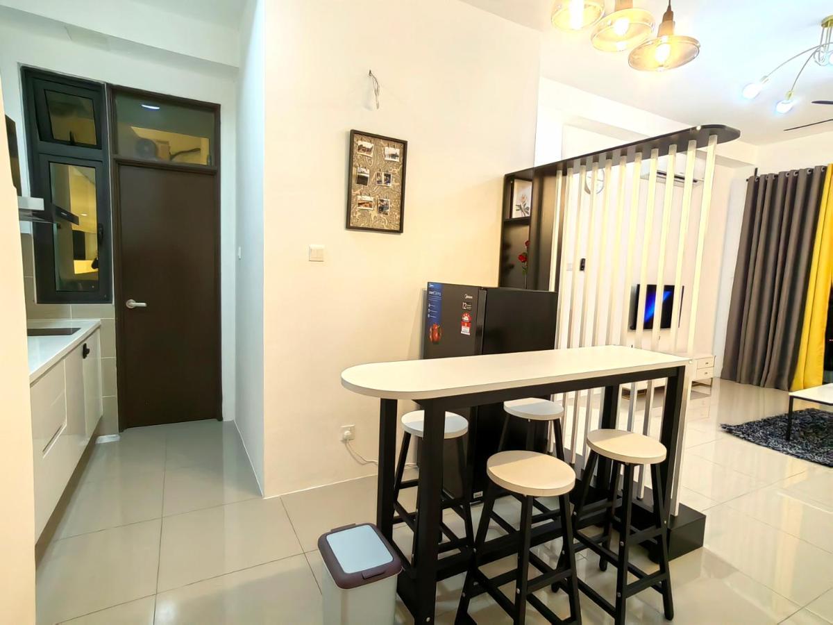 8Scape Residences Batman Vs Ironman@Lsy Home & Leisure Johor Bahru Kültér fotó