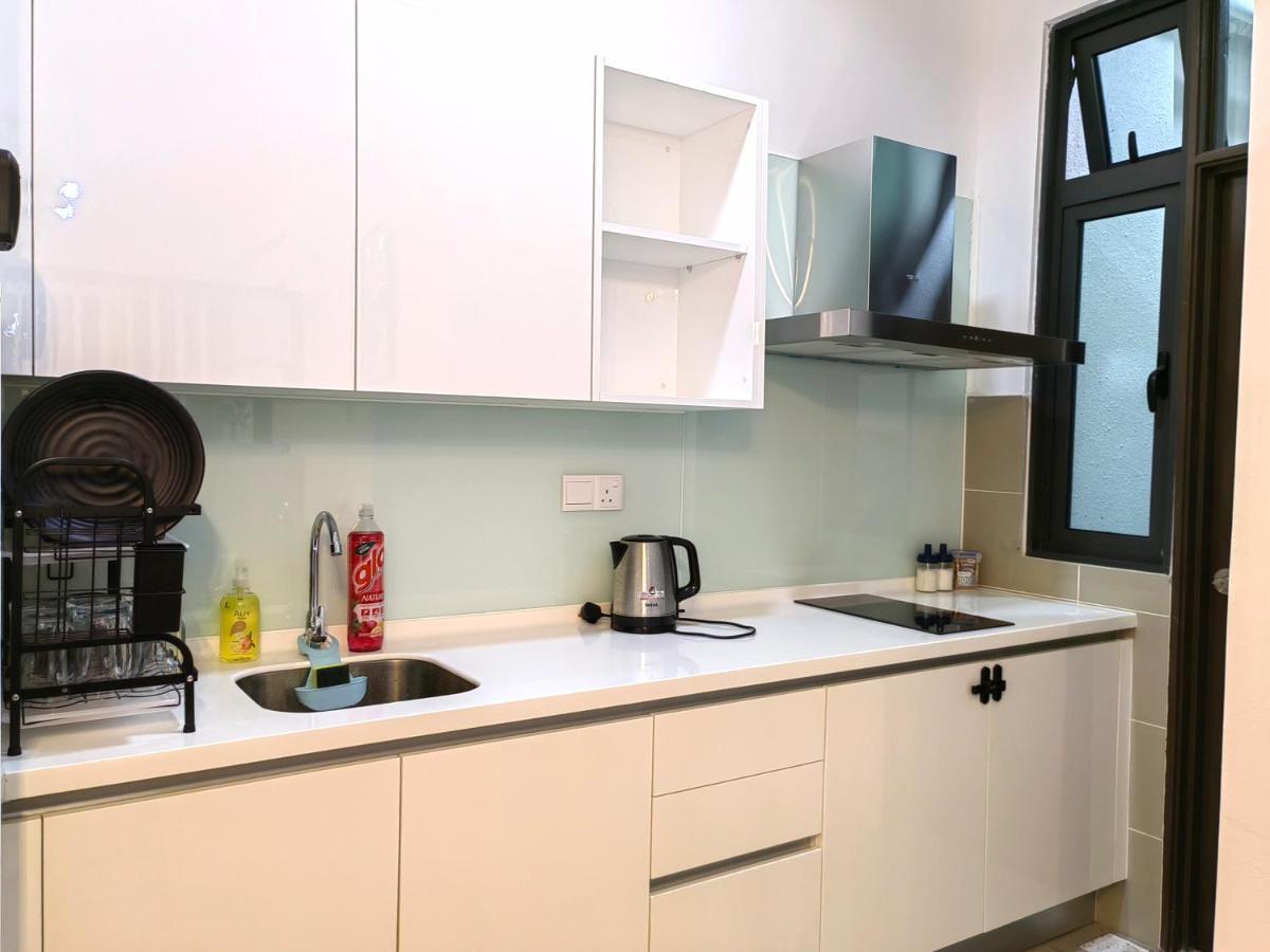 8Scape Residences Batman Vs Ironman@Lsy Home & Leisure Johor Bahru Kültér fotó
